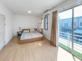 *****ทาวน์เฮ้าส์มือสอง โครงการ VILLETTE กาญจนาภิเษก เนื้อที่ 21 ตร.ว. ฟังก์ชัน 3 ห้องนอน 2 ห้องน้ำ 2 ที่จอดรถ บ้านสวยตกแต่งโมเดิร์นพร้อมอยู่ โครงการบนทำเลเดินทางสะดวก เชื่อมต่อถนนกาญจนาภิเษก ถนนเอกชัย ถนนบางบอน ใกล้รถไฟฟ้าสายสีน้ำเงิน "สถานีหลักสอง" และจุดขึ้นทางด่วน "ด่านพระราม2"